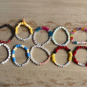 Mystery Pack of FIVE Jonas Brothers Friendship Bracelets, Living the Dream Tour